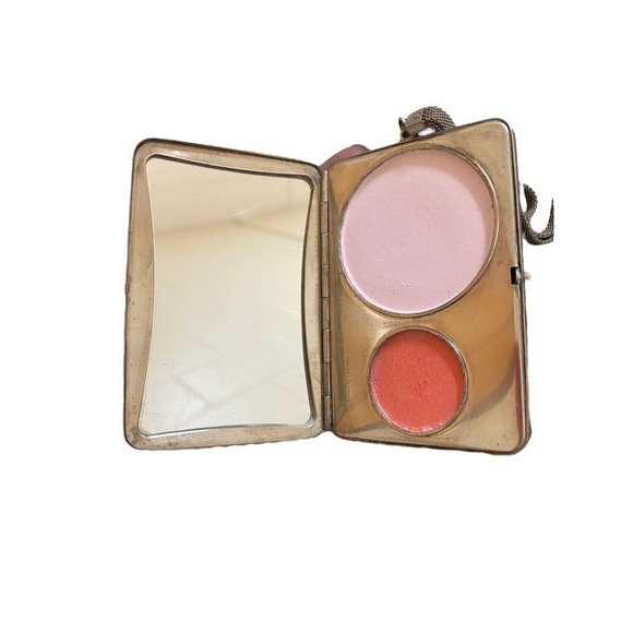 Vintage ArtDeco Nickel Silver Wristlet Compact with Mirror and Mesh Bracelet - Picture 7 of 7